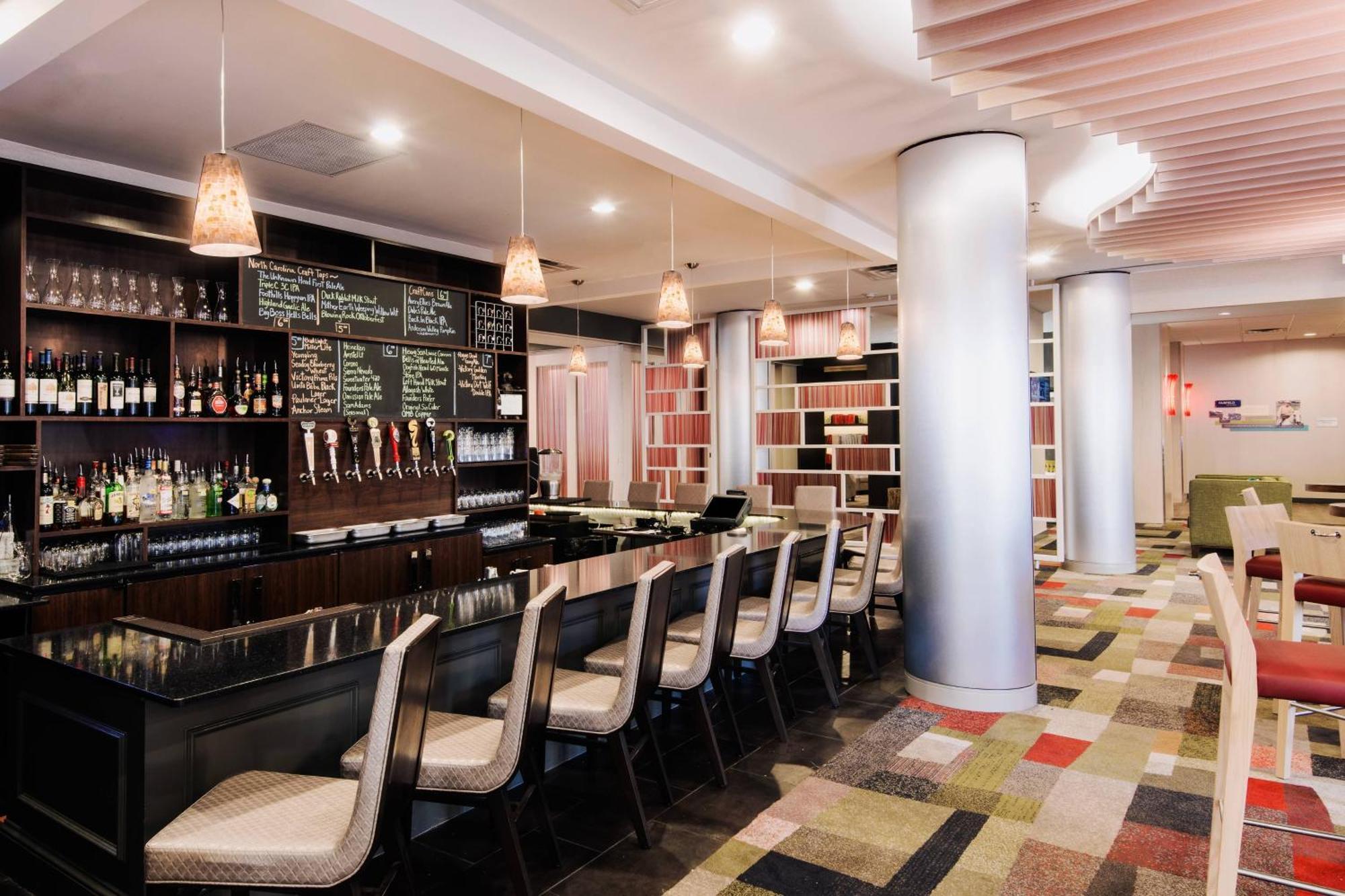 Fairfield Inn & Suites By Marriott Charlotte Uptown Екстериор снимка