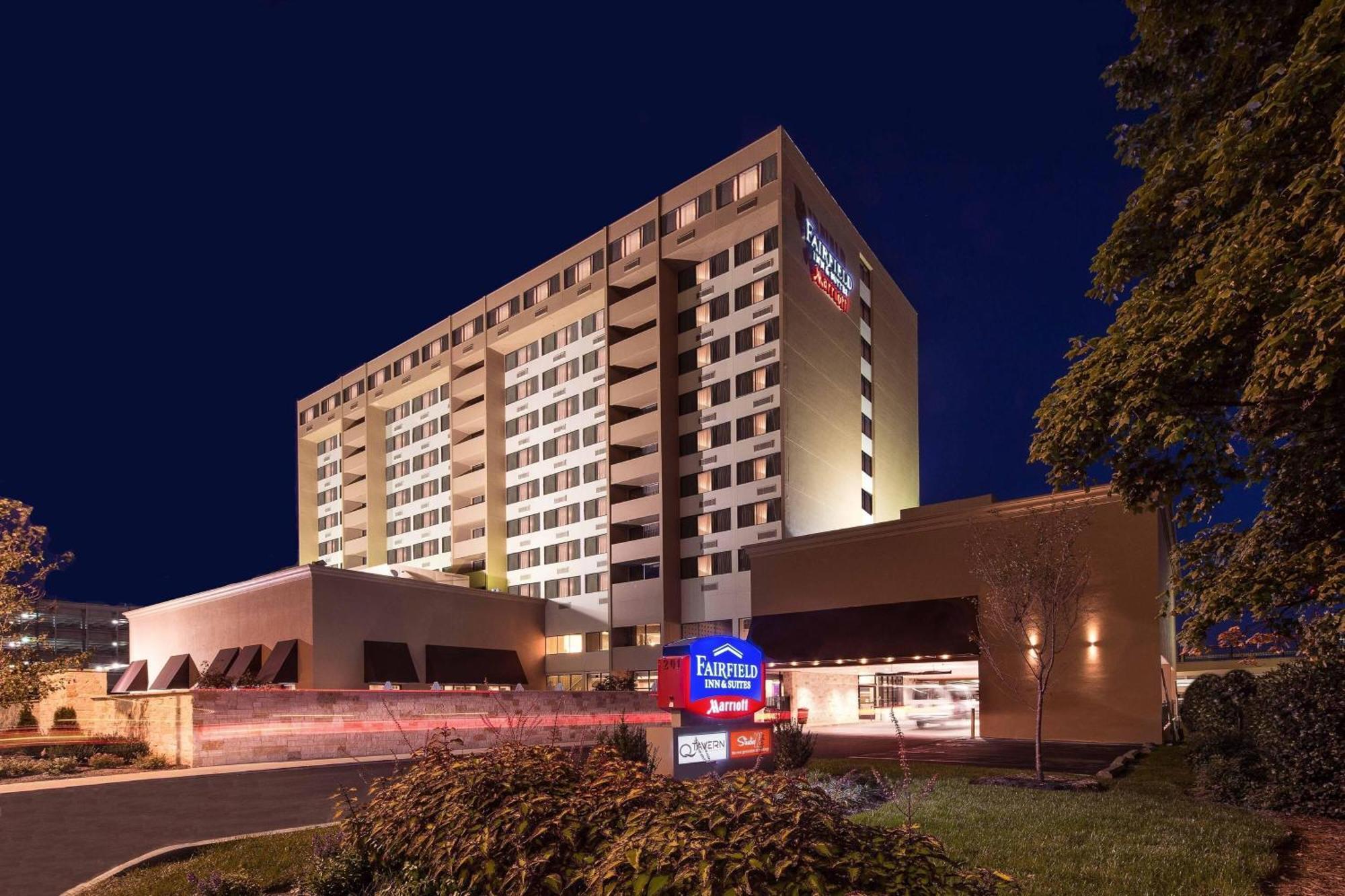 Fairfield Inn & Suites By Marriott Charlotte Uptown Екстериор снимка